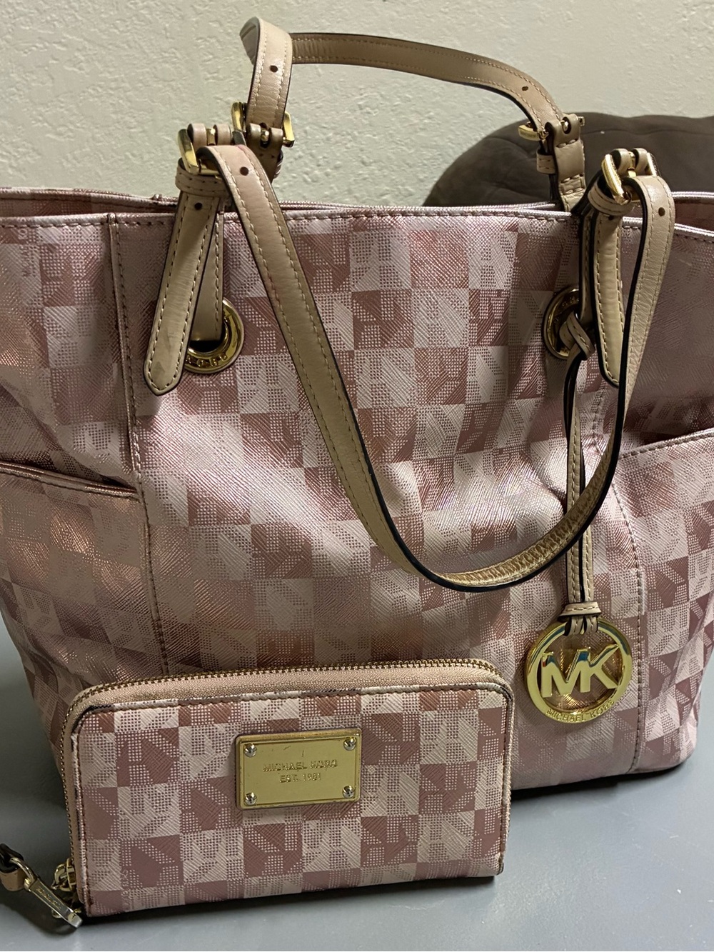 Michael Kors Blush Pink Checker Tote with Matching Wallet